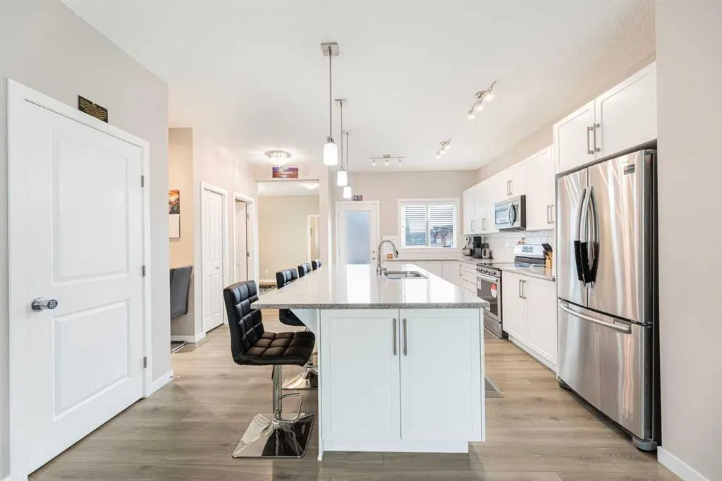25 Cornerstone Manor NE