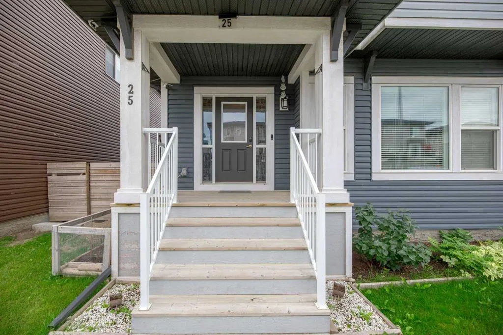 25 Cornerstone Manor NE