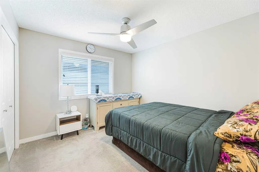 25 Cornerstone Manor NE