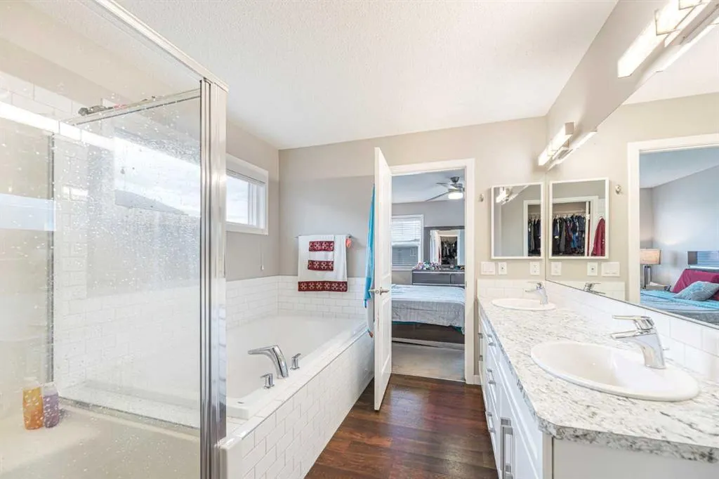 25 Cornerstone Manor NE