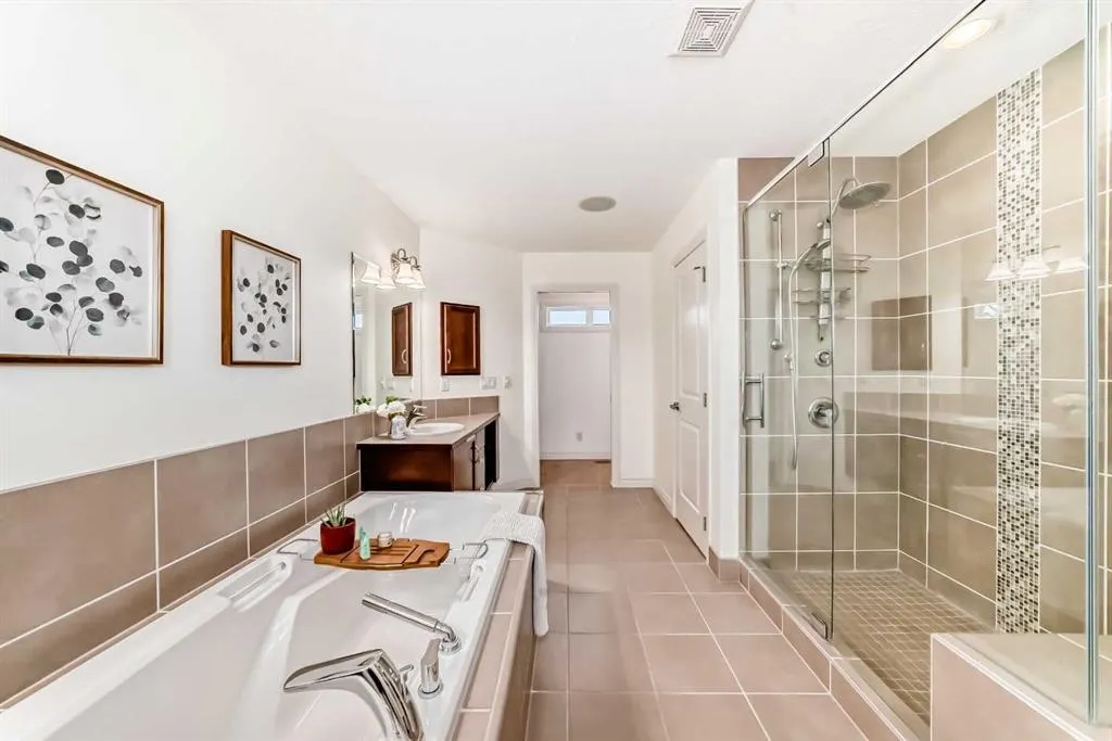 182 Cranarch Place SE
