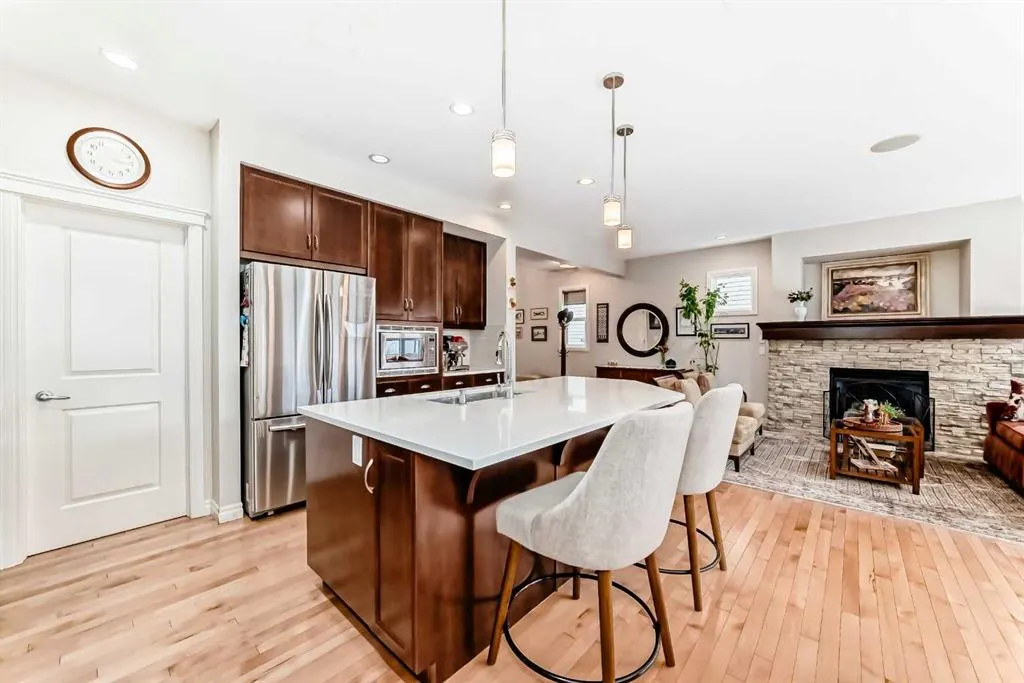 182 Cranarch Place SE