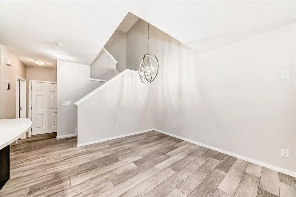 44 Cityside Grove NE