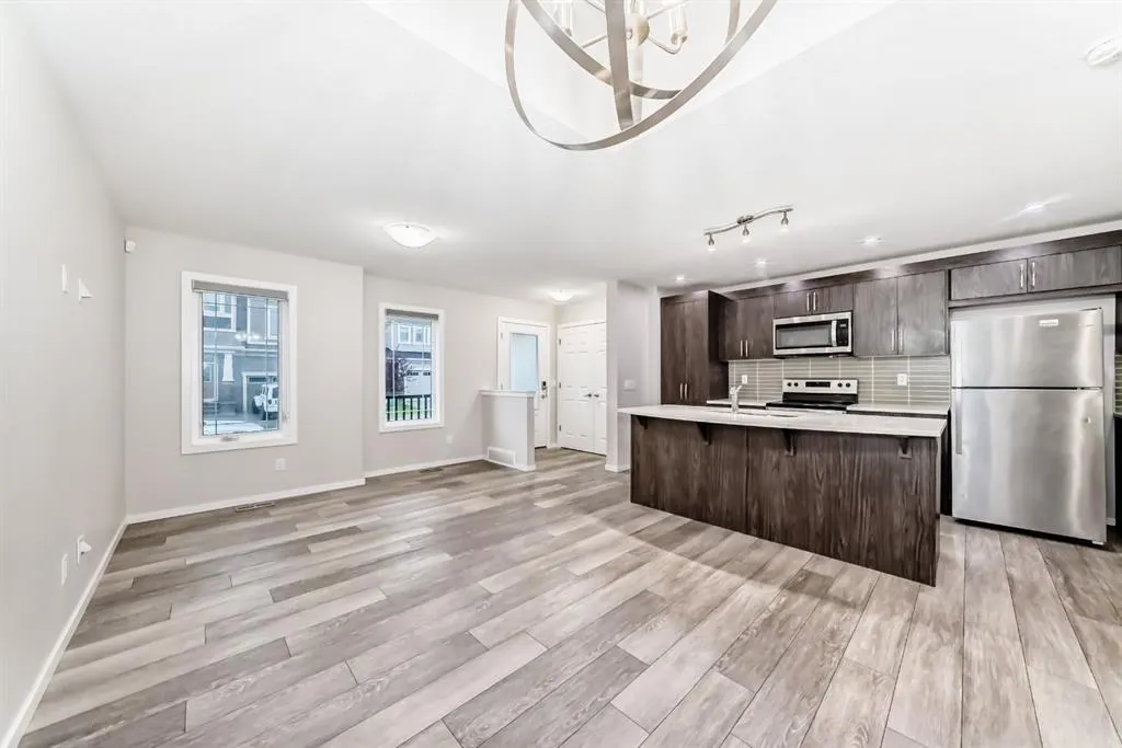 44 Cityside Grove NE