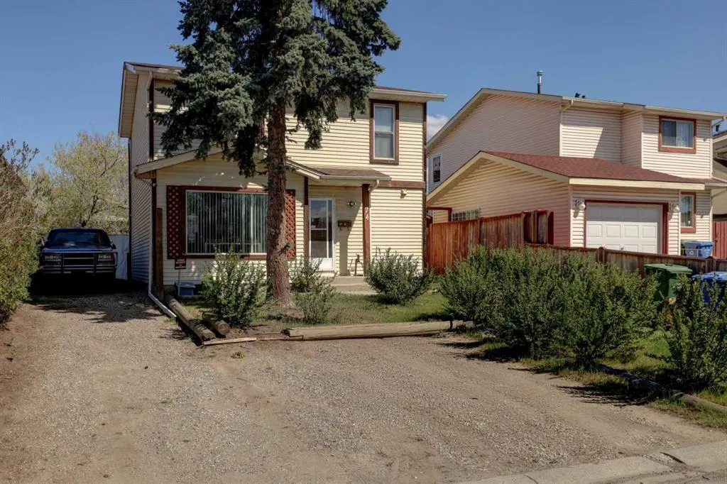 74 Aberdare Way NE