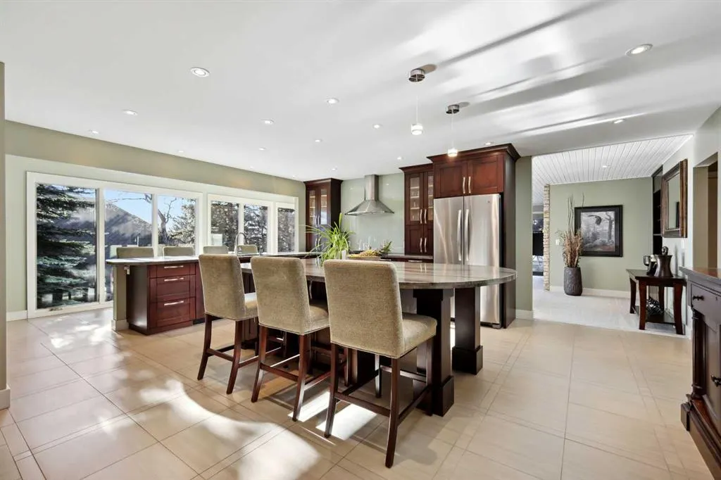 127 Varsity Estates Grove NW
