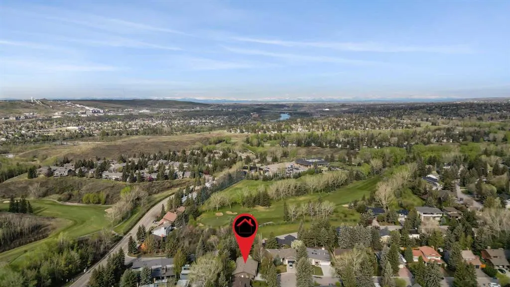 127 Varsity Estates Grove NW