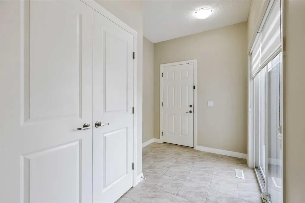 195 Redstone Grove NE
