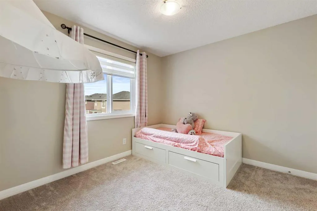 195 Redstone Grove NE