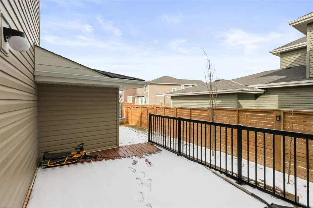 195 Redstone Grove NE
