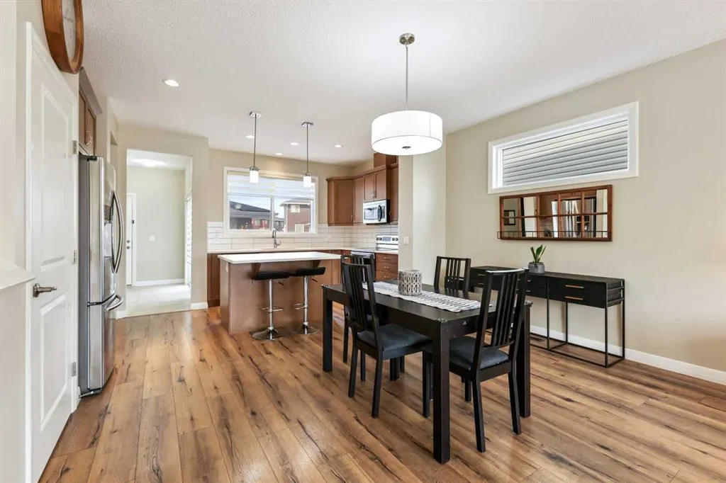 195 Redstone Grove NE