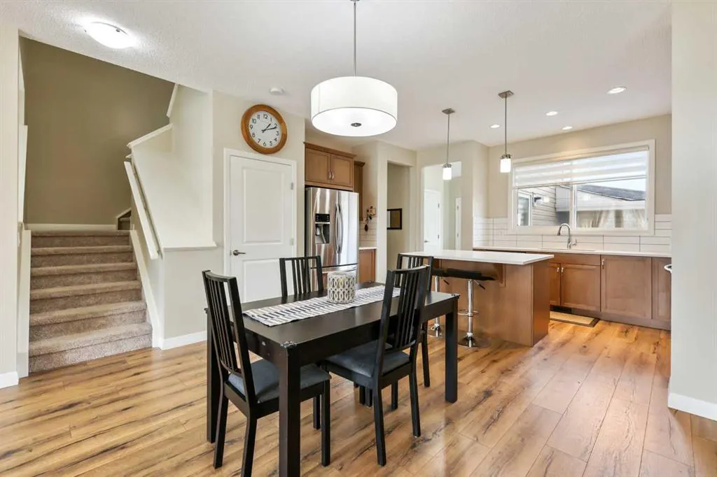 195 Redstone Grove NE