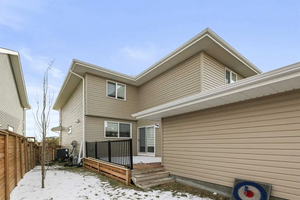 195 Redstone Grove NE