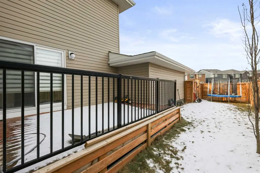 195 Redstone Grove NE