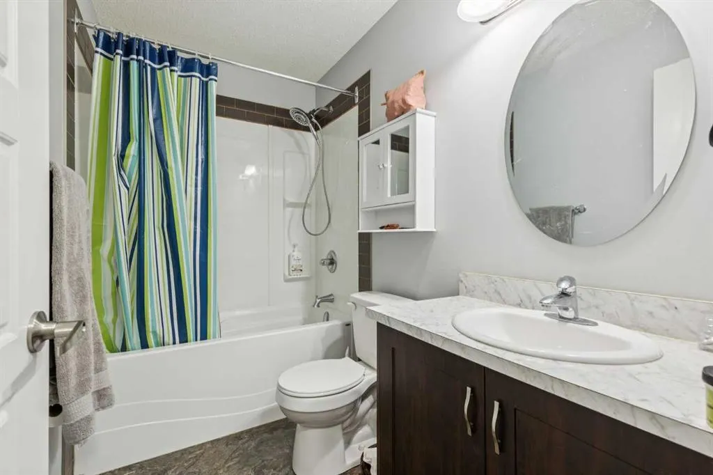 325 Evanspark Gardens NW
