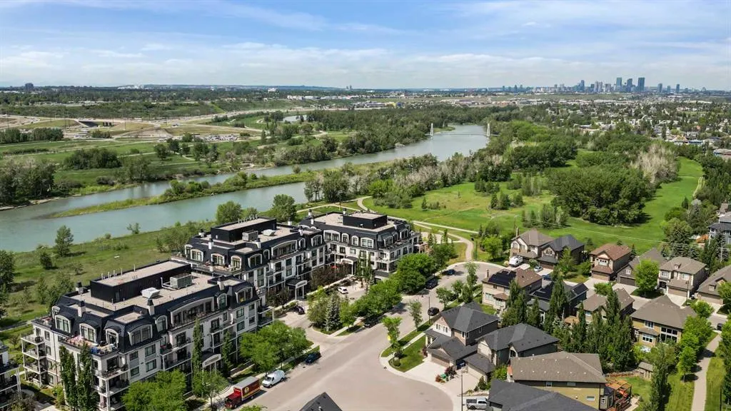 121 Quarry Way SE, #105