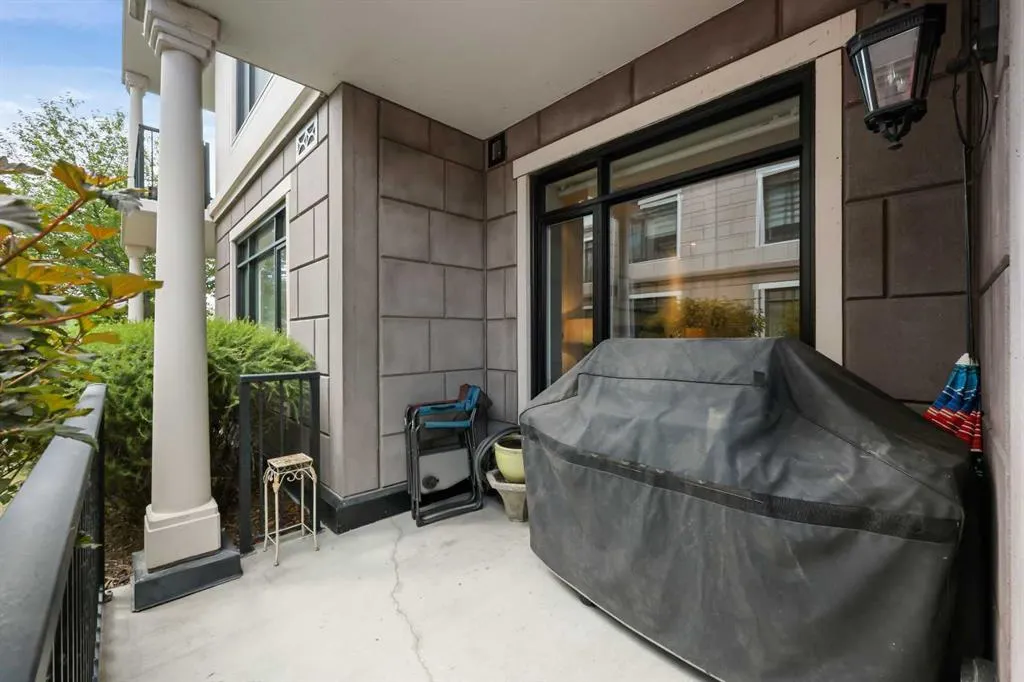 121 Quarry Way SE, #105