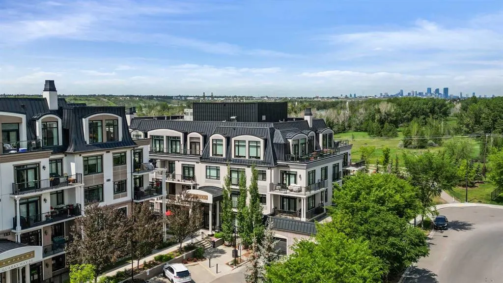 121 Quarry Way SE, #105