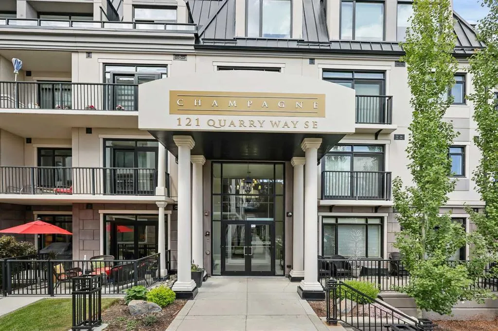121 Quarry Way SE, #105