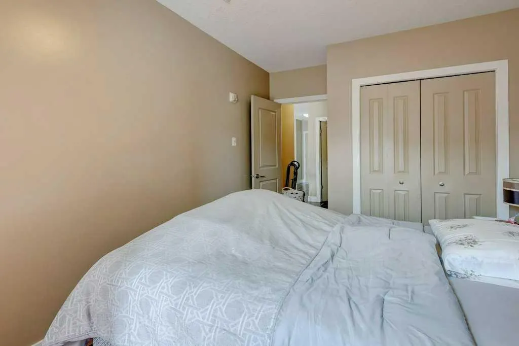 1899 45 Street NW, #215