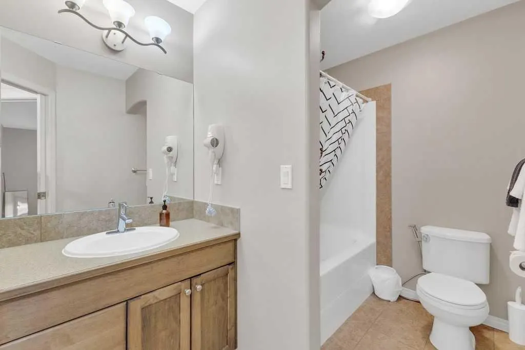 47 Street, #5026