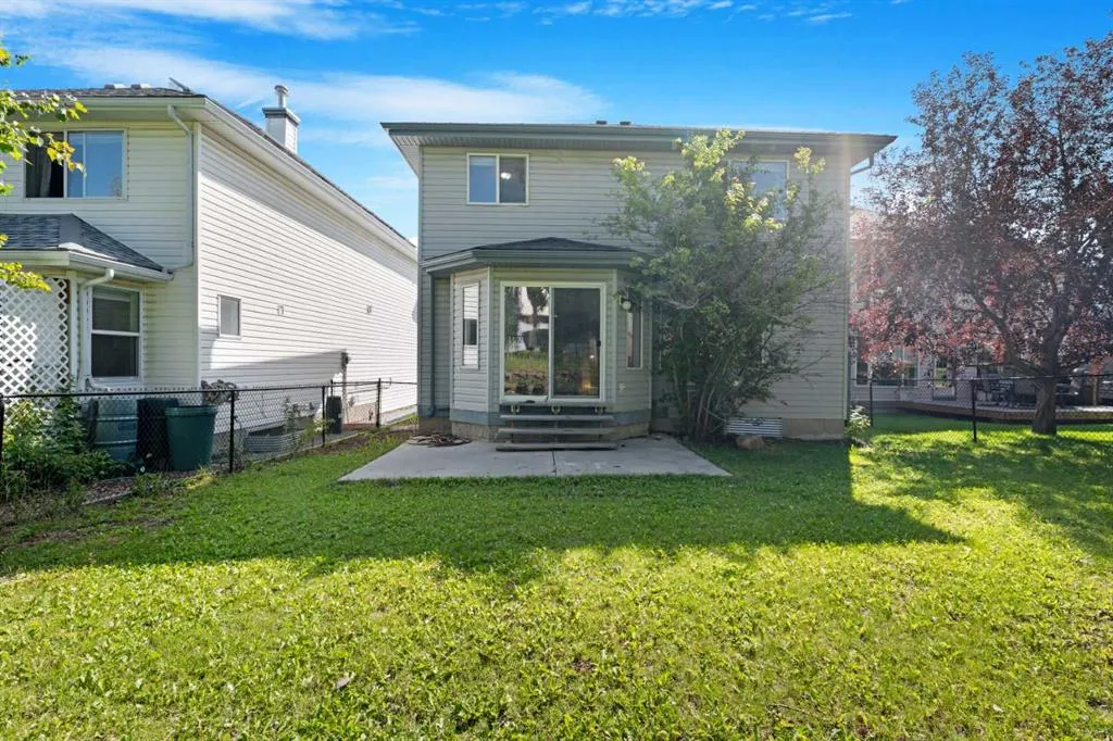 263 Citadel Meadow Grove NW