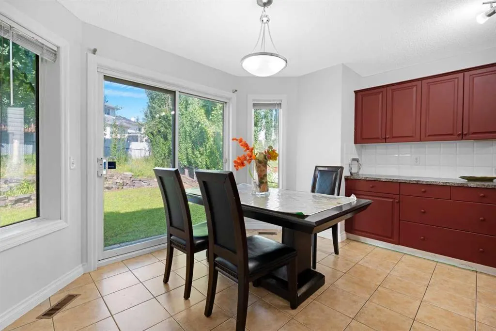 263 Citadel Meadow Grove NW