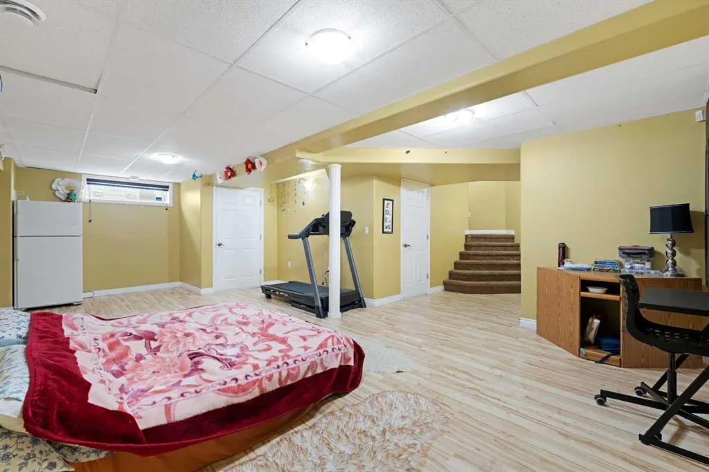 263 Citadel Meadow Grove NW