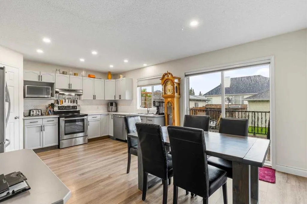 12 Inverness Boulevard SE