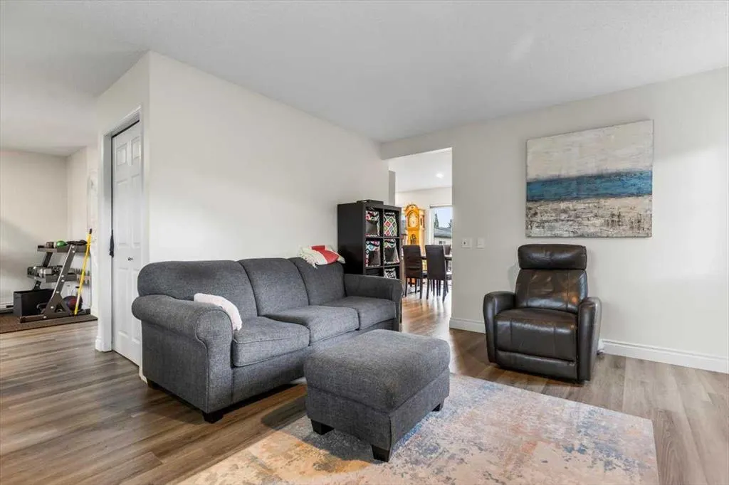 12 Inverness Boulevard SE