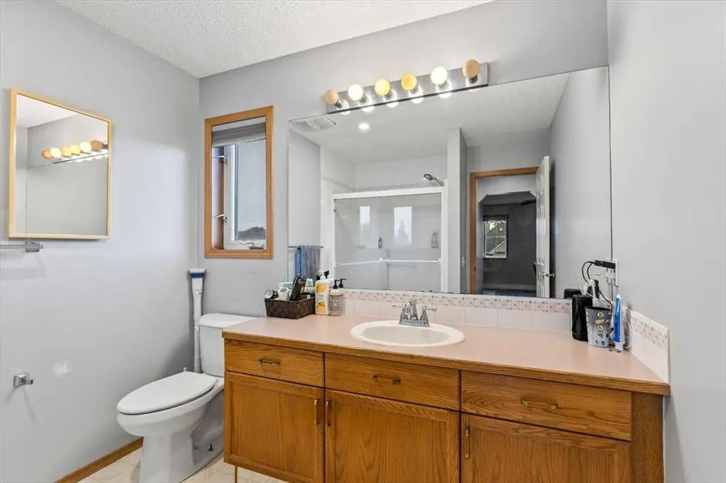 12 Inverness Boulevard SE