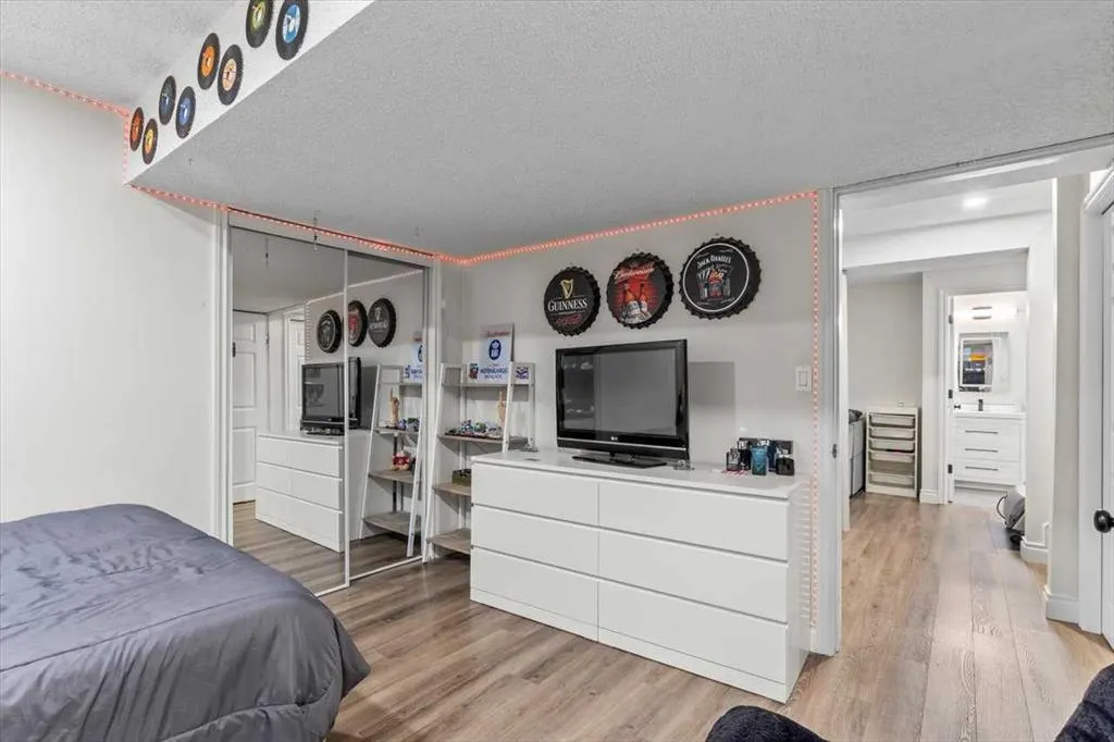 12 Inverness Boulevard SE
