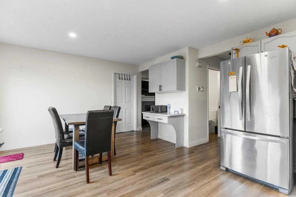 12 Inverness Boulevard SE