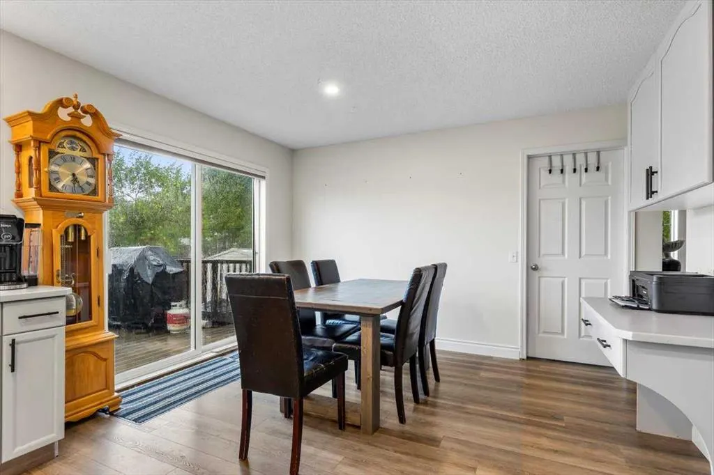 12 Inverness Boulevard SE