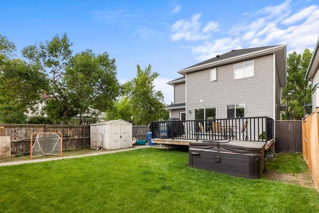 12 Inverness Boulevard SE