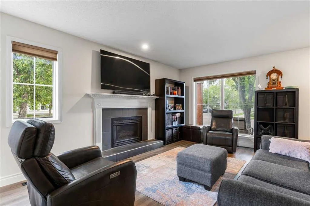 12 Inverness Boulevard SE