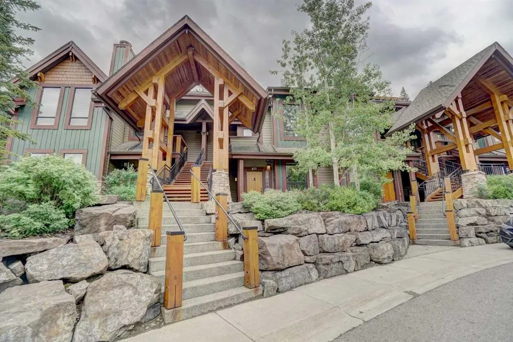 107 Armstrong Place, #611