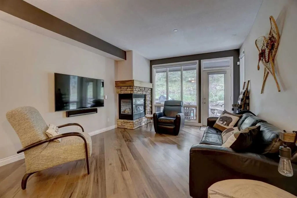 107 Armstrong Place, #611