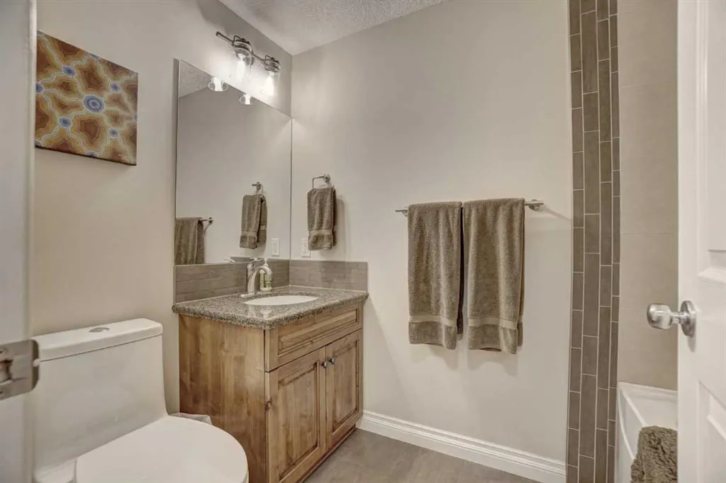 107 Armstrong Place, #611