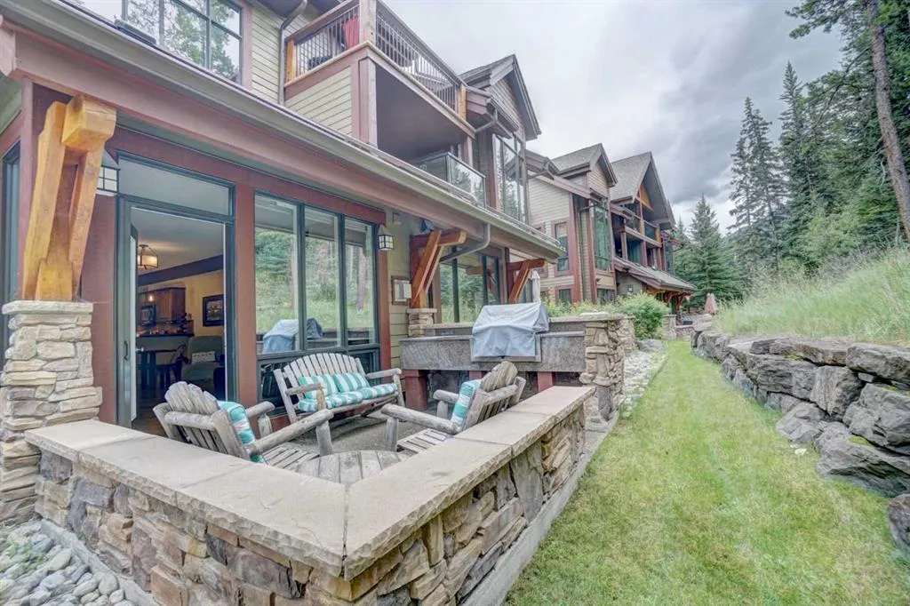 107 Armstrong Place, #611