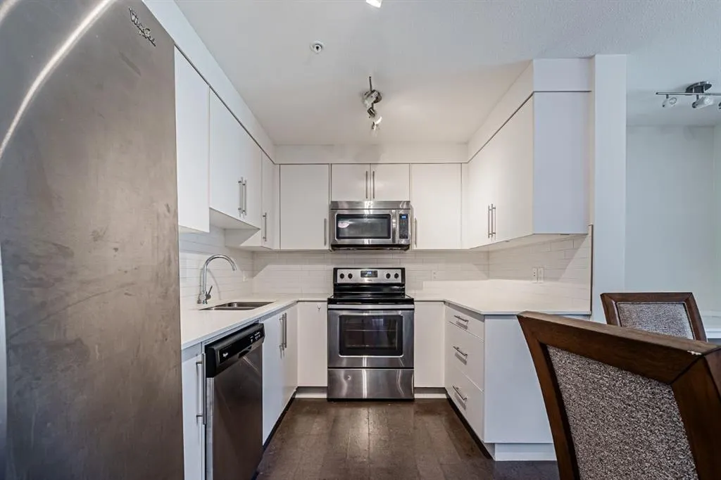 302 SKYVIEW RANCH Drive NE, #2115