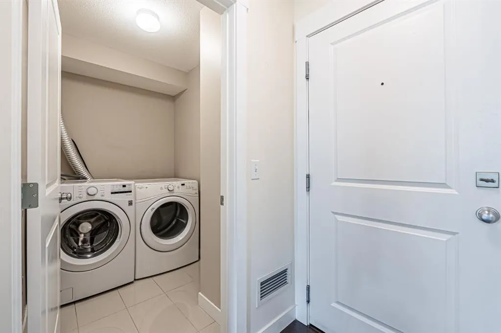 302 SKYVIEW RANCH Drive NE, #2115