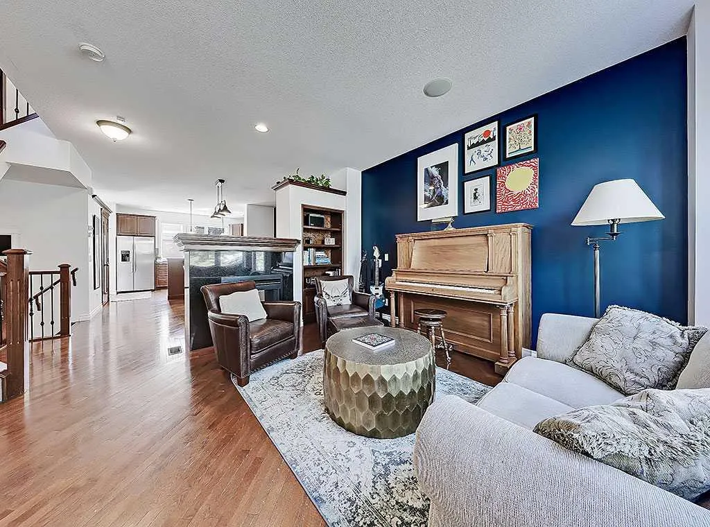 32 Versailles Gate SW