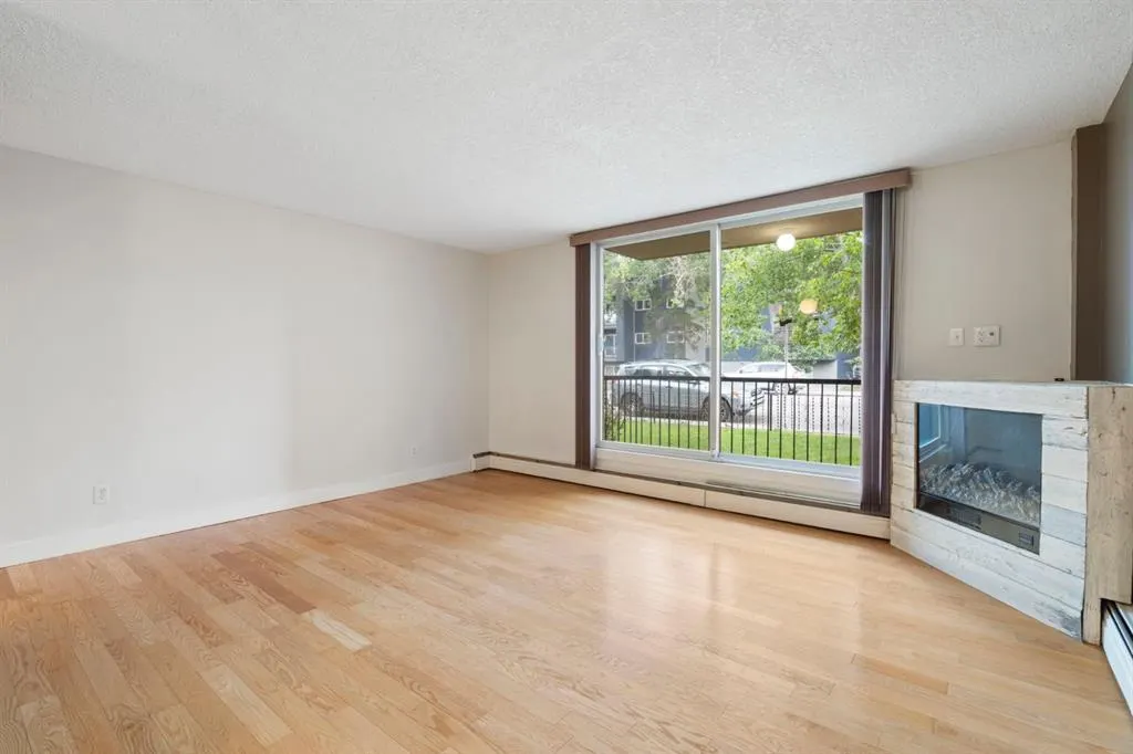 934 2 Avenue NW, #105