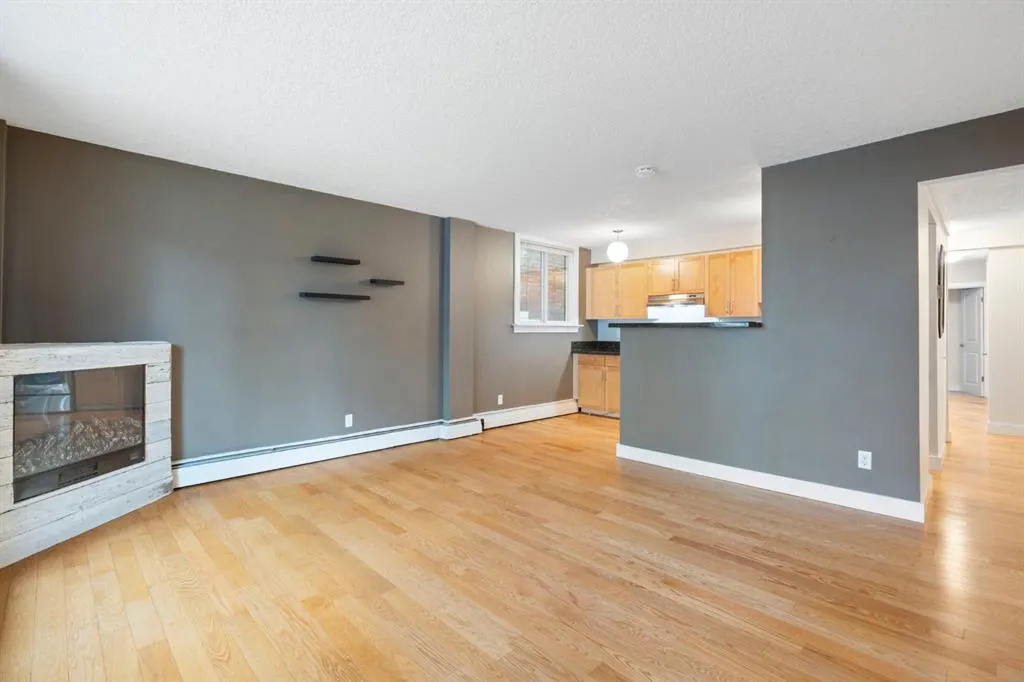 934 2 Avenue NW, #105