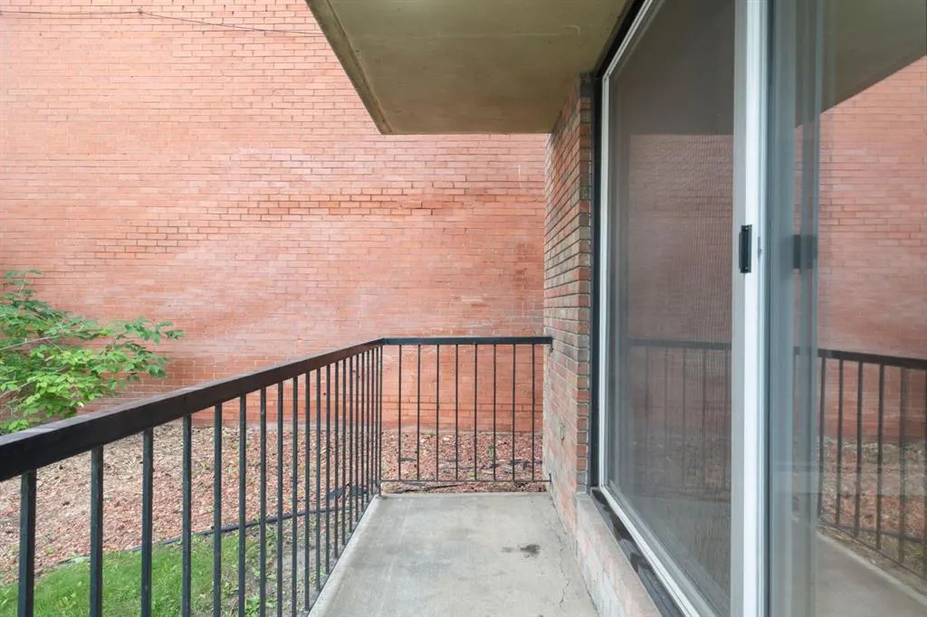 934 2 Avenue NW, #105