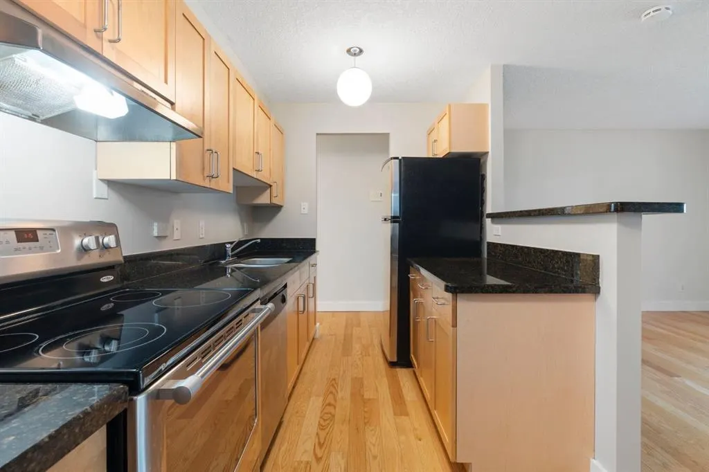 934 2 Avenue NW, #105