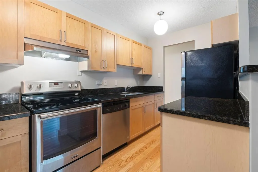 934 2 Avenue NW, #105