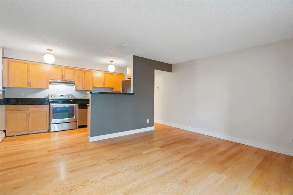 934 2 Avenue NW, #105