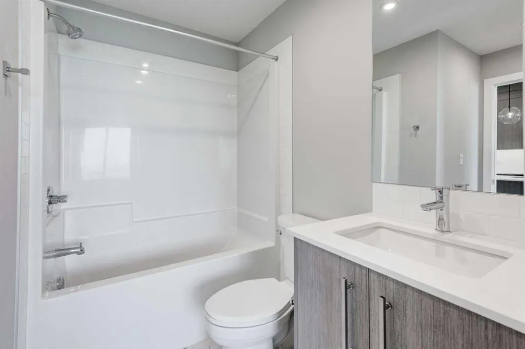 6 Merganser Drive W, #2215